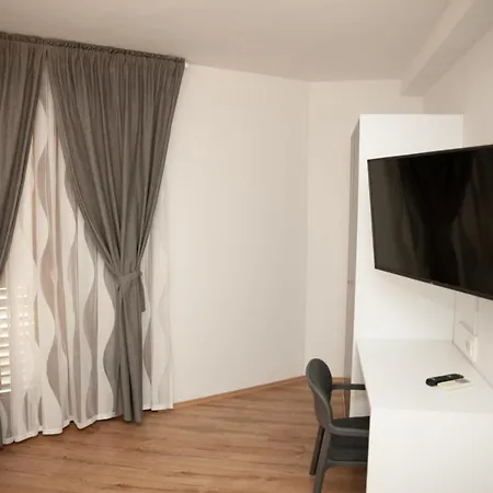Paquito Otel Nova Gorica