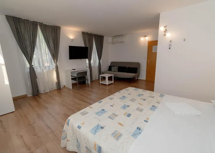 Paquito 2* Nova Gorica